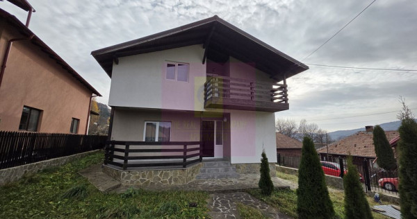 Vila de vacanta cu 4 camere de vanzare in Valea Doftanei