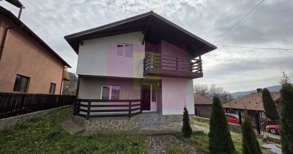 Vila de vacanta cu 4 camere de vanzare in Valea Doftanei