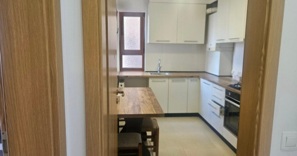 Apartament modern cu 3 camere de vânzare în zona Tractorul,