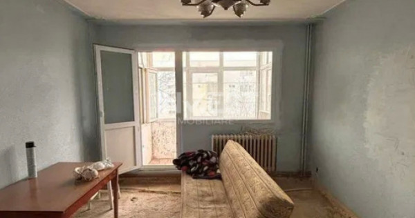 Apartament 2 camere-Podul de Piatra-etaj intermediar-fara ri