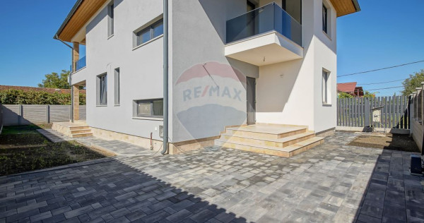 Casă / Vilă cu 5 camere de vânzare