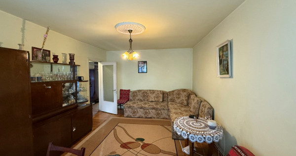 Apartament 3 camere, decomandat, parter, zona Calea Zarandului