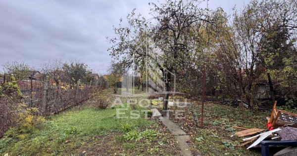 Casa cu anexe + Teren de 539mp | Zona Fratelia