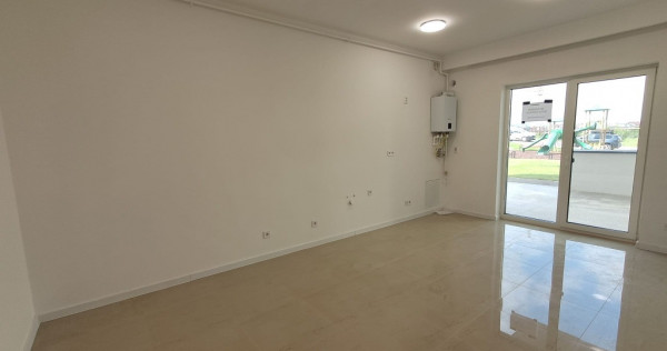 Spatiu comercial, 2 camere, terasa 23 mp, acces din terasa Apahida