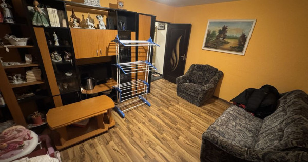 Apartament 3 camere zona Km 4 5