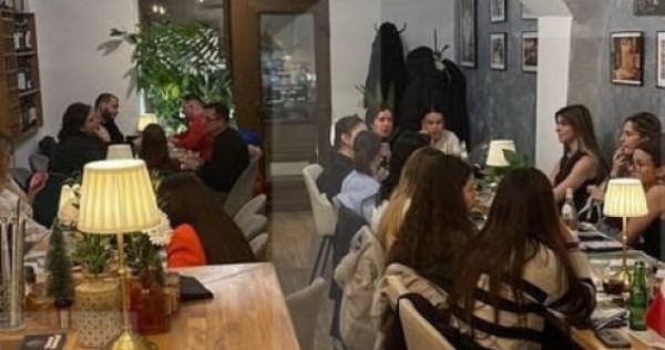 Restaurant Funcțional &icirc;n Piața Unirii &ndash; 125 mp pe Strad