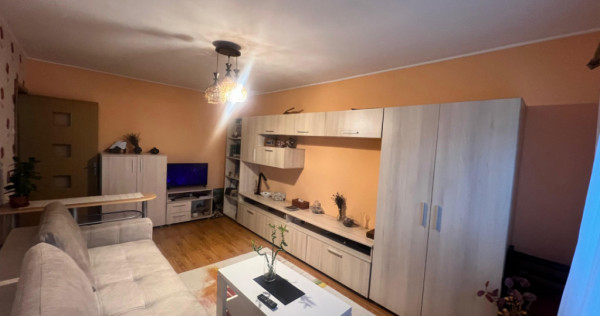 Km 4-5 Anda apartament 2 camere decomandat renovat