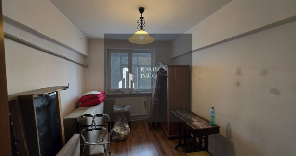 Apartament 3 camere Decomandat Toporasi Centrala