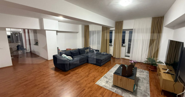 Apartament 4 camere, 140 mp, zona Piata Mare