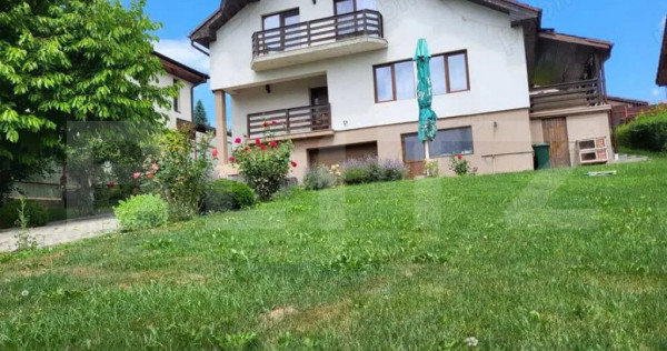 Vila superba de vanzare in Bardesti, 240 mp, 636 mp teren