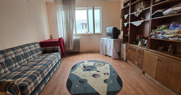 De vânzare garsonieră de buget Strada Condorilor, (uzin...