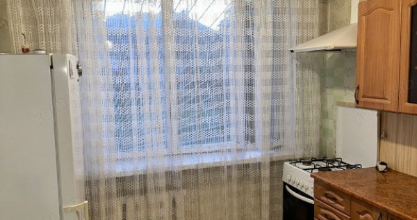 Garsoniera zona Universitate