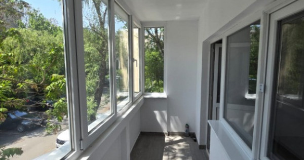 Garsoniera, decomandata, etaj 1 din 4, Uverturii, Teatrul Masca