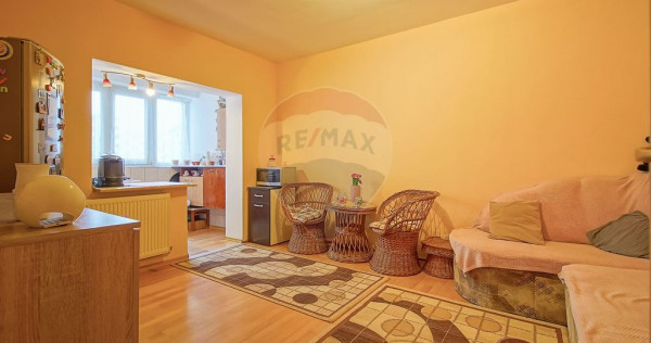 Garsonieră de v&acirc;nzare, tip studio, 35 mp &ndash; Blocul Gen...