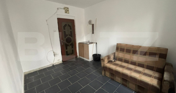 Cameră de cămin renovată, parter, zona Astra