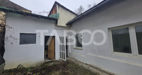 Casa individuala de vanzare 54 mpu curte 69 mp zona Central