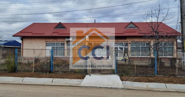 Se oferă spre v&acirc;nzare / &icirc;nchiriere clădire cu spațiu...