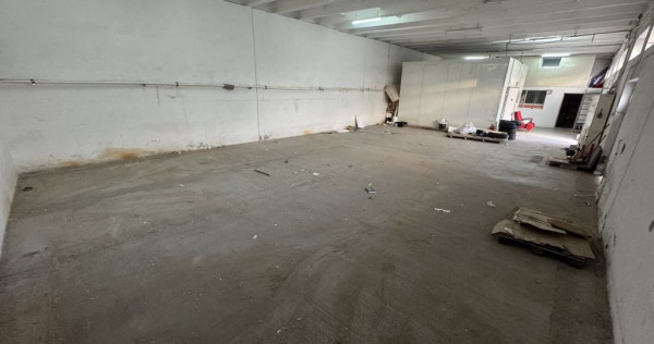 Hale pentru depozitare zona Halta Traian - Interioara 3