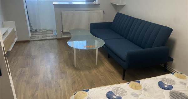 Garsoniera , zona ultracentrala - Piata Moldovei , et 3/4 ,