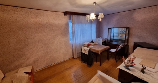 BISTRIȚA LAC- Apartament 3 camere decomandate/două băi/do