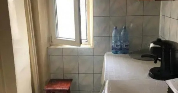 Garsoniera zona Titan