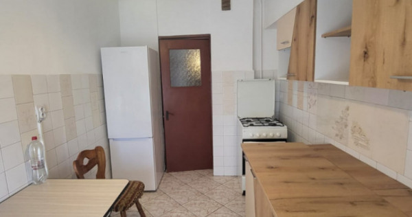 Apartament cu 2 camere decomandat | Str Garii