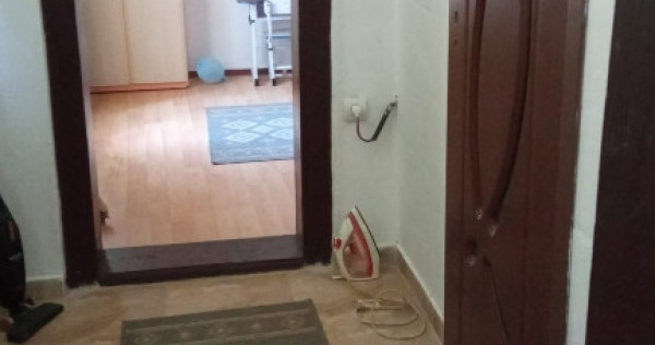 Casa &icirc;n comuna Grădiștea sat rasa, central