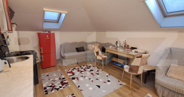 Apartament la mansarda, cu 3 camere, 60 de mp, in zona Teilo