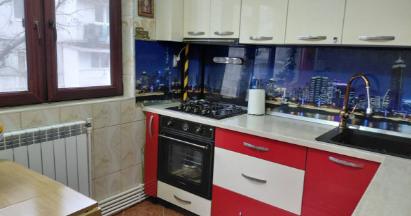 Garsonieră etaj 1, zonă Mall &ndash; mobilată și utilată...