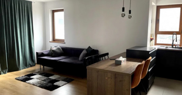 Apartament 3 camere, decomandat - zona Tractorul