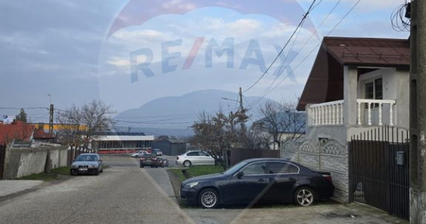 Casă / Vilă cu 4 camere de v&acirc;nzare &icirc;n zona Periferie