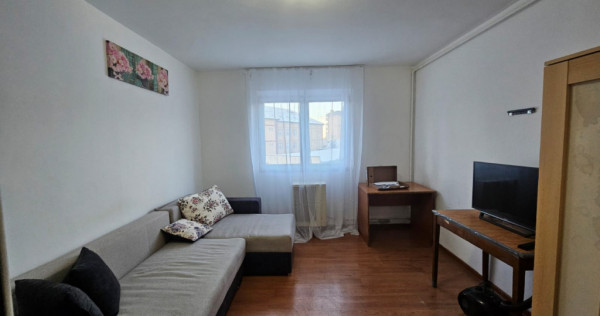 Garsoniera Noua-Bloc reabilitat