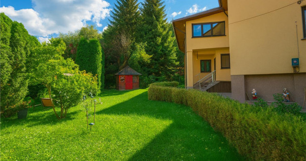 Tur LIVE!Casa cu arhitectura traditionala, curte spatioasa,f