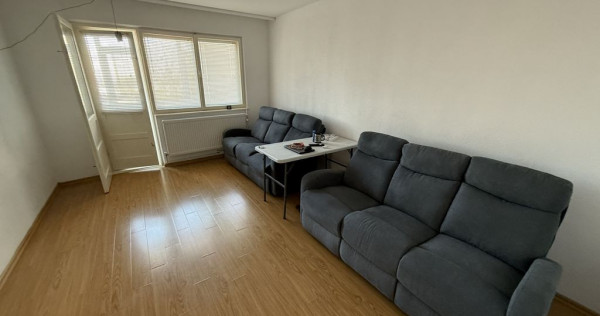 Apartament 3 camere zona Casa de Cultura