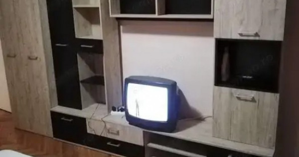 Garsoniera zona 13 Septemrbie