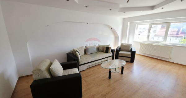Apartament cu 2 camere de v&acirc;nzare &icirc;n zona 1 Mai
