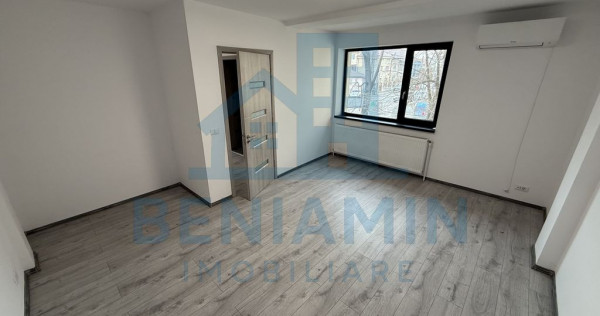 Spatiu Central - Nanterre - 111mp - trafic pietonal - Dis...