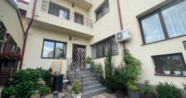 Vila Cu Posbilitate De Investitie - 420 mp - Antiaeriana