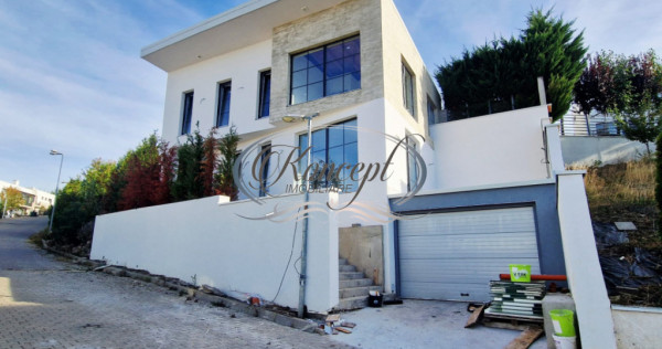 Casa deosebita in ansamblul White House, zona Vivo