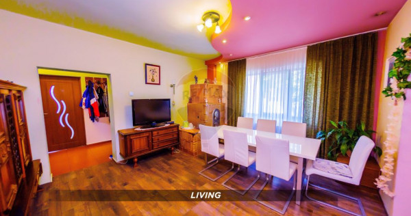 Casă / Vilă cu 4 camere de v&acirc;nzare &icirc;n zona Central