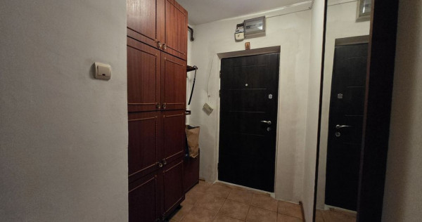 Apartament 3 etaj 2 lift camere decomandat 70mp Prelungir...