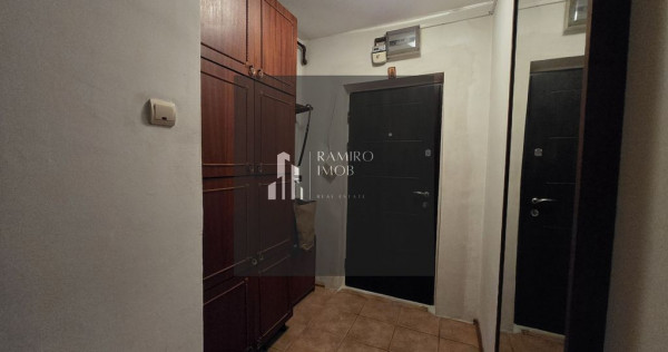 Apartament 3 etaj 2 lift camere decomandat 70mp Prelungir...