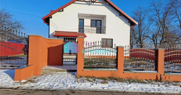 Vila spatioasa in Liteni Moara