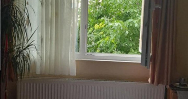 Garsoniera decomandata - zona Astra