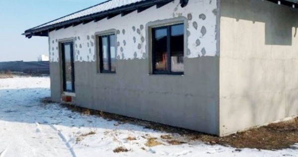 Casa in constructie si teren 615 mp+90mp cota de drum,Dumbrava Rosie