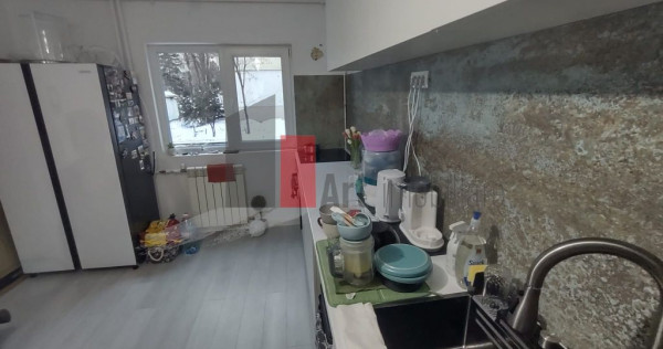 V&acirc;nzare apartament 2 camere semidecomandat Drumul Găzar...