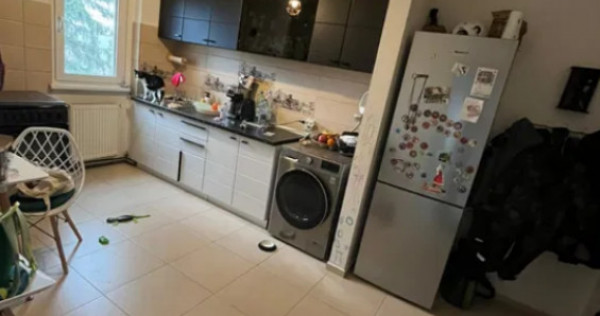 Apartament 2 camere, semidecomandat - zona Astra