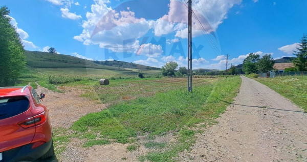 Teren 2,000mp Laureni TG Mures / Strada Laureni