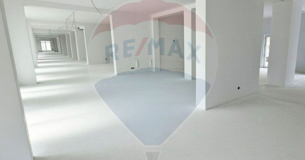 Spațiu comercial de &icirc;nchiriat &ndash; | 620 mp | Doamna Stanca