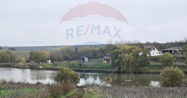 DE VANZARE LAC Pescuit sportiv 6,7ha + TEREN 6,3ha